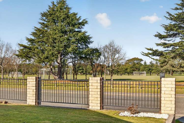 40 Oakley Crescent Hornby_1