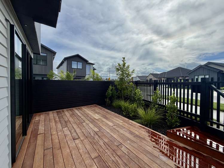 80E Tukutata Crescent Milldale_19