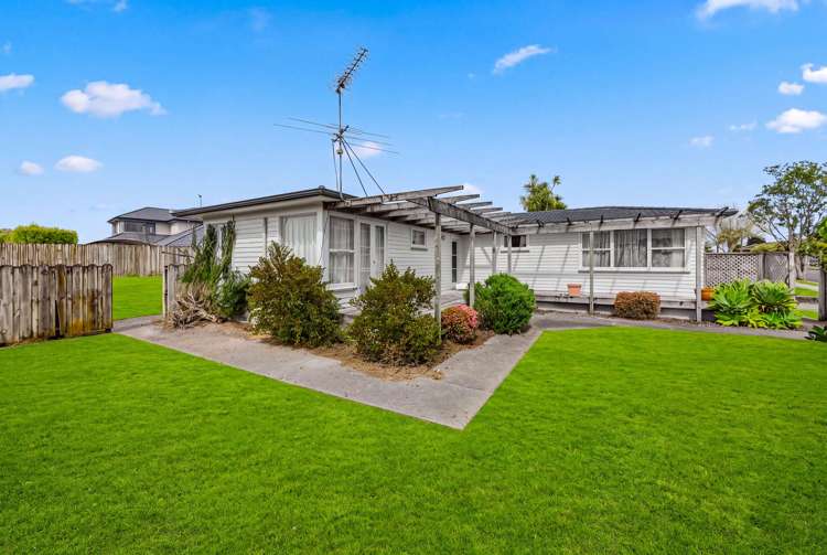 213 Carnoustie Drive_0