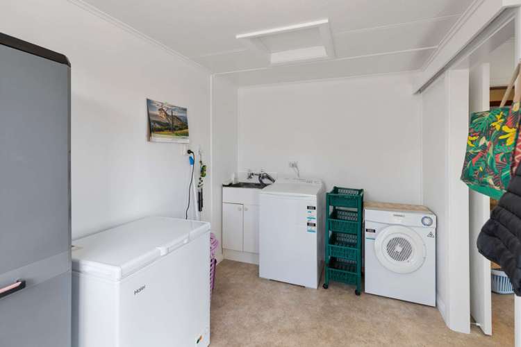 24 Hendersons Line Marton_10