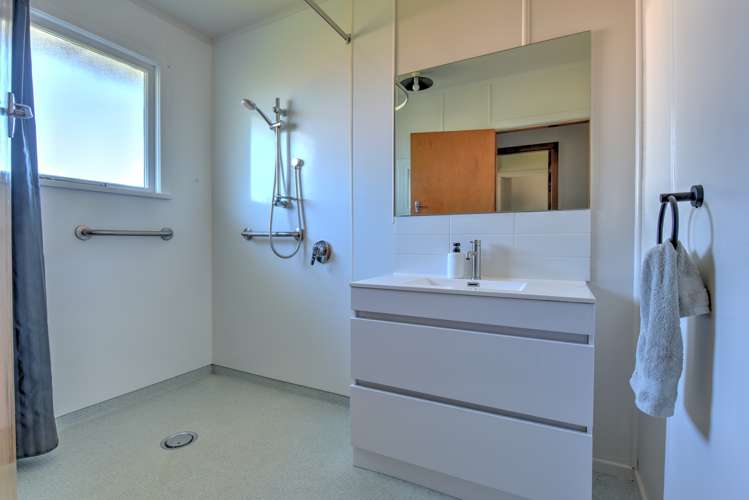 20 Huron Street Gore Surrounds_8