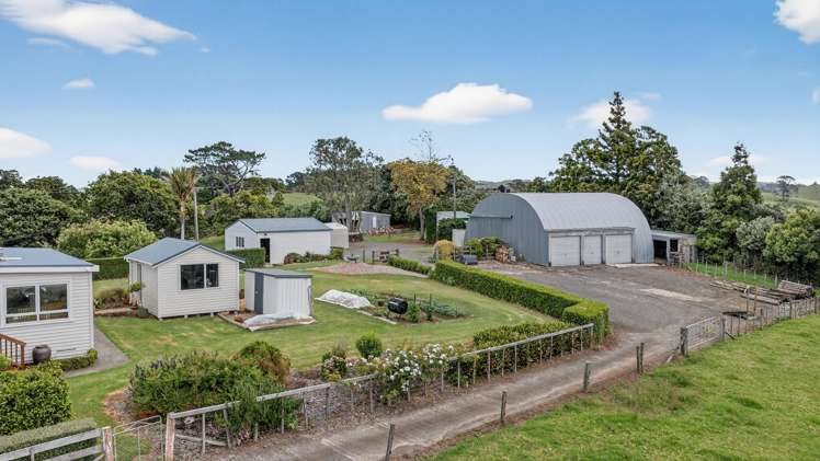 722 Awhitu Road Waiuku_4