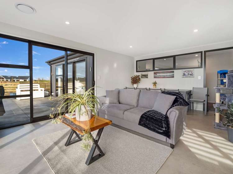 12 Meadowlands Green Allenton_16