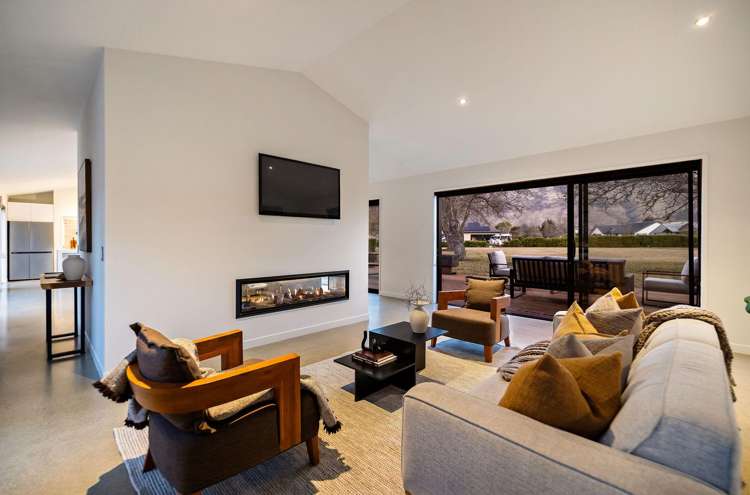 6 Crawford Place, Walnut Grove Lake Hayes Estate_37