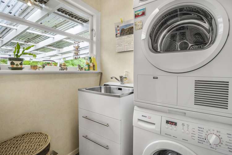 8 Willis Grove Wainuiomata_15