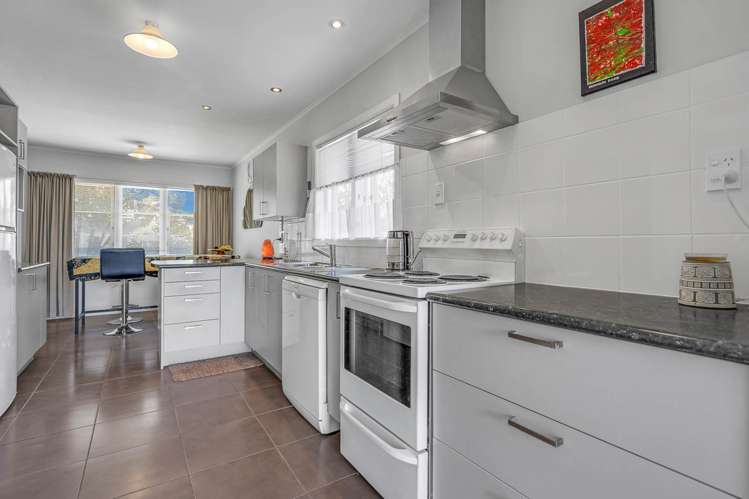 23 Te Kanawa Crescent Henderson_16