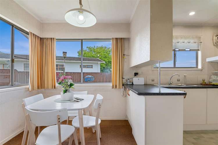 15 Corilin Place Mangakakahi_9