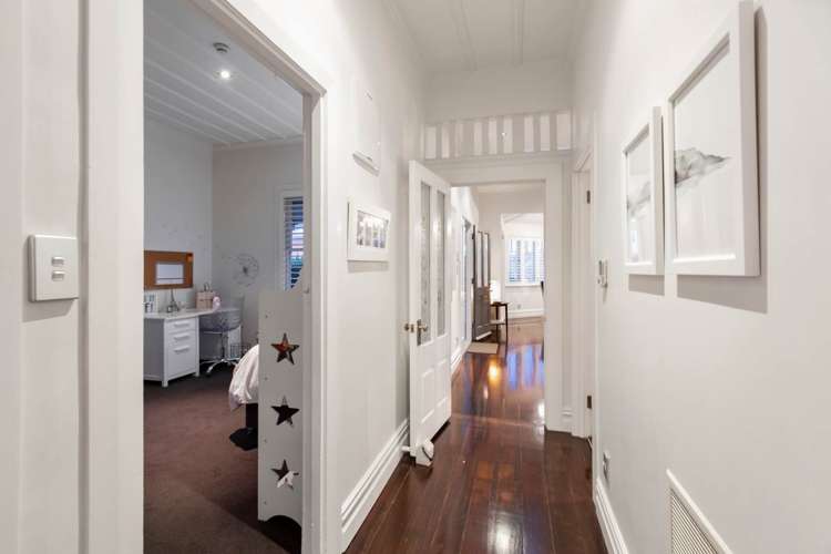 71 Beach Road Mellons Bay_51