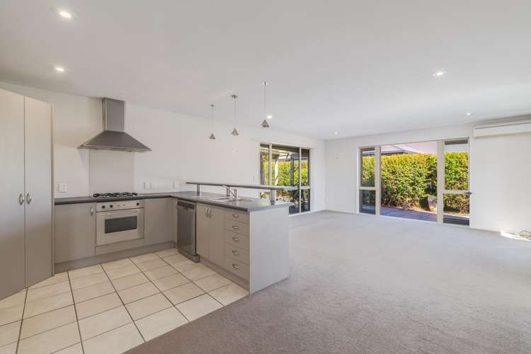 3 Burbank Drive Aidanfield_2