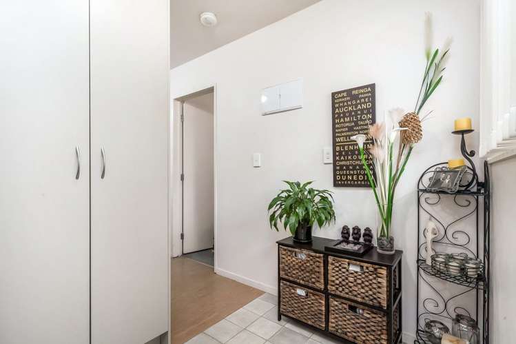 8/242 Great North Road Henderson_5