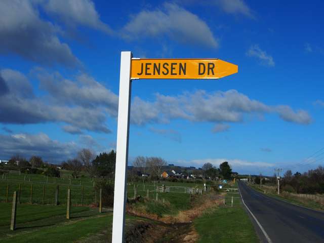 3 Jensen Drive (previously 350 Racecourse Road) Waipukurau_3