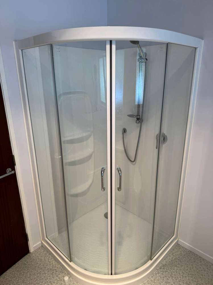 4 Royal Road Massey_5