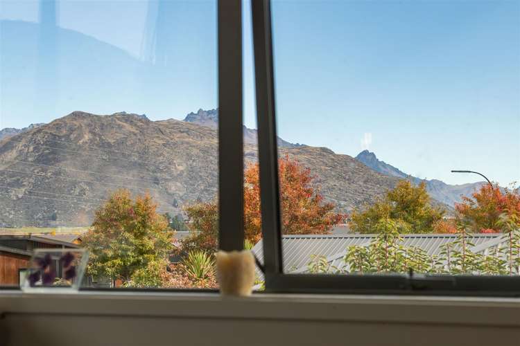 6 Cotswold Court Lower Shotover_13