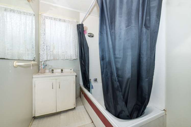 2/17 Chislehurst Street Henderson_12