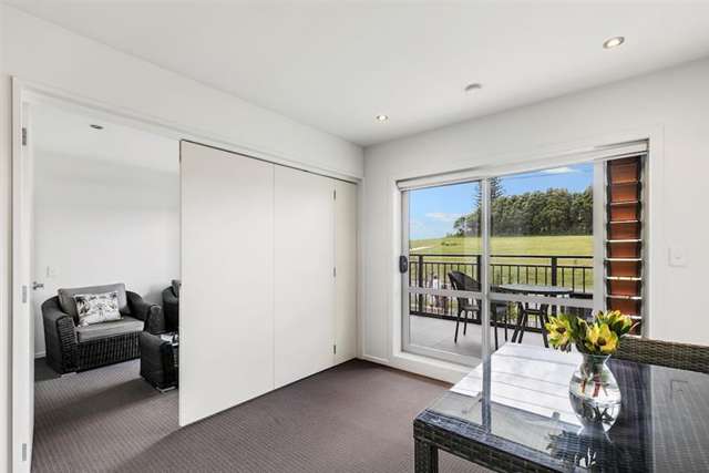 C11/71 Spencer Road Oteha_3