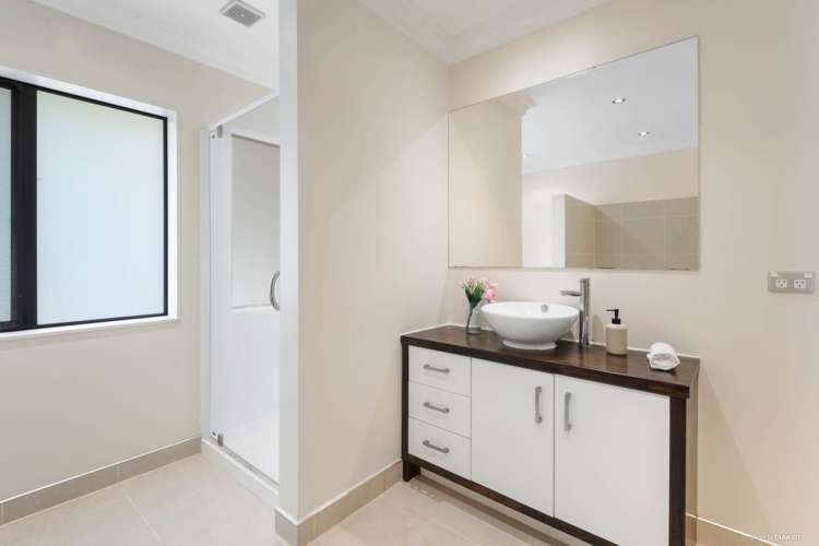 110 Kyle Road Greenhithe_14