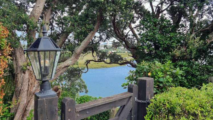 71 Ngataringa Road Devonport_23