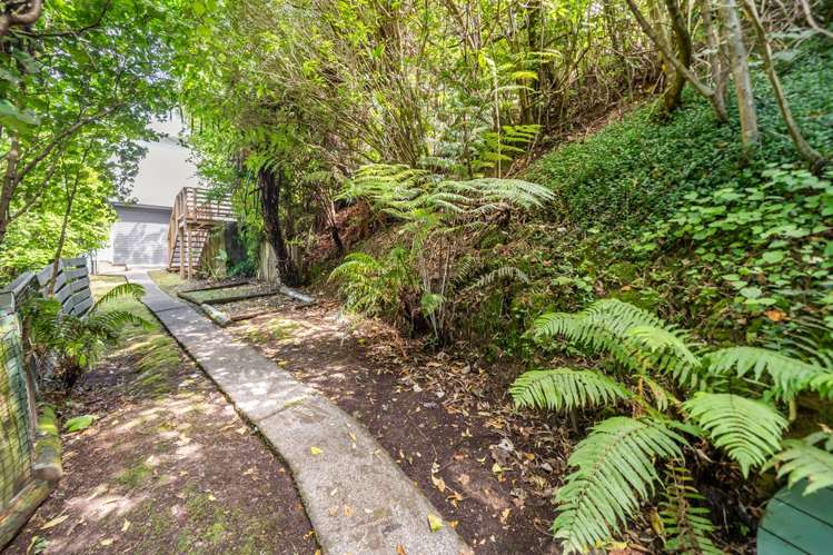 32 Gurney Road Kelson_26