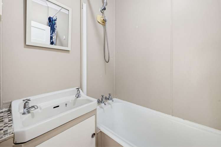 73 Oranga Street Westown_13