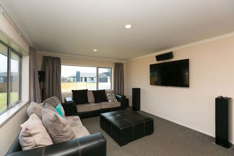 6 Cooke Farm Grove Waiwhakaiho_13
