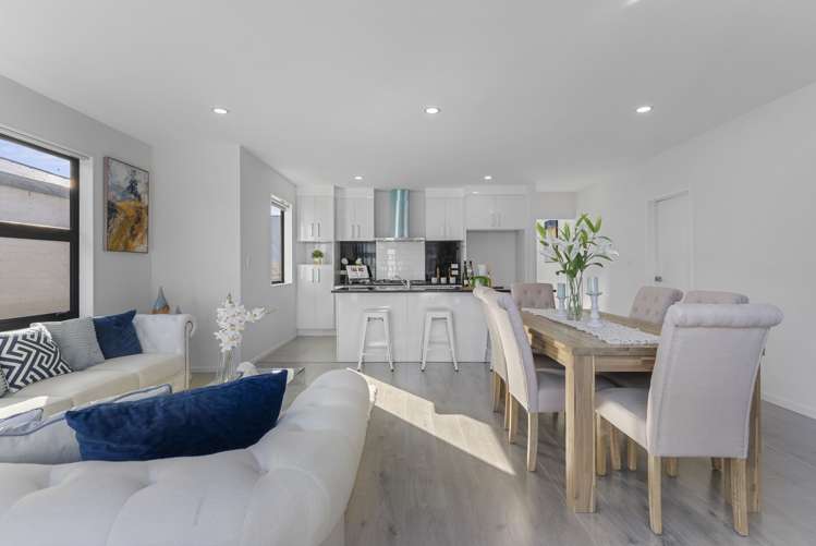 9 Soaring Bird Drive Takanini_11