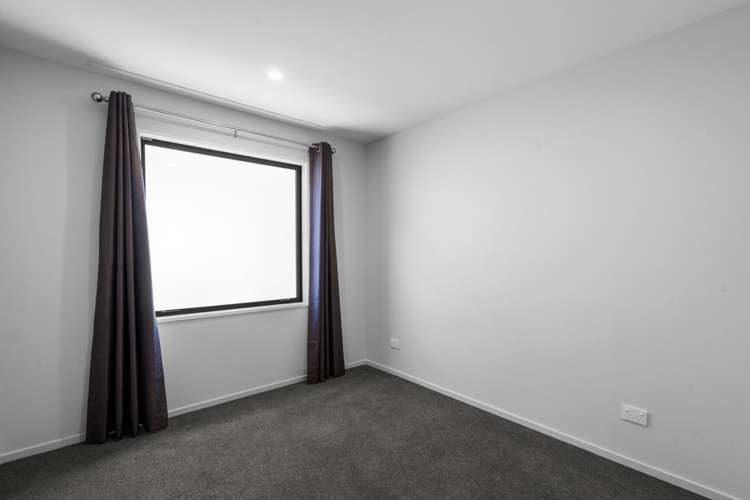 89 Faringdon Boulevard Rolleston_11