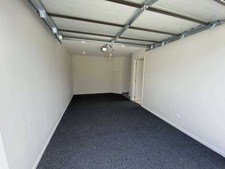 1/4052 Great North Road Glen Eden_8