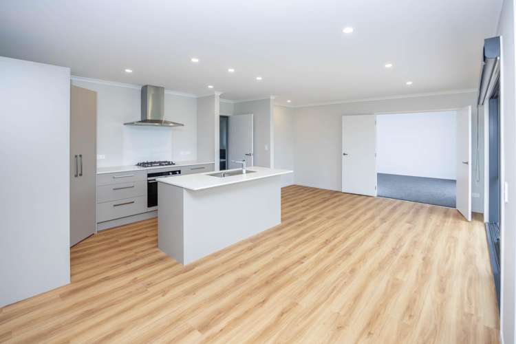 60 Pine Road Lichfield_12