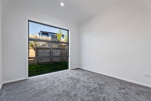 2/18 Church Road Pukete_3