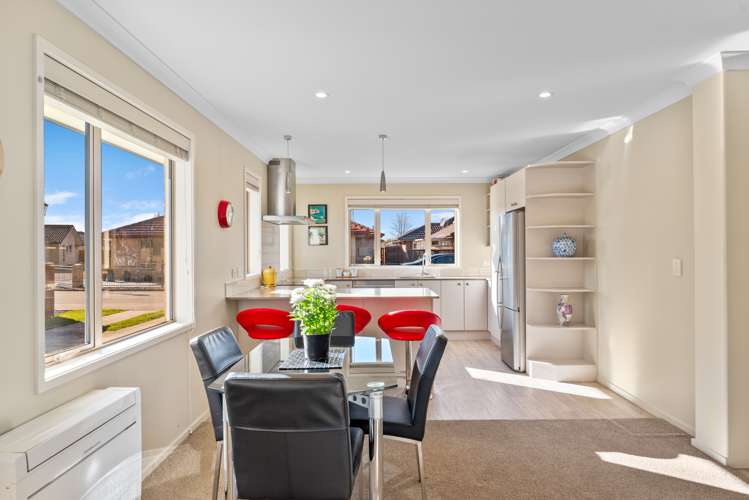 15 Korari Grove Redwoodtown_13