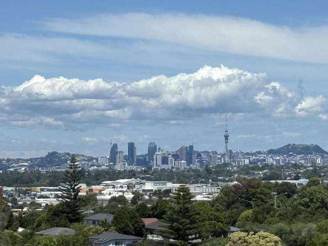 Lovely 3-Bedroom Apartment with Stunning Views in Sunnynook