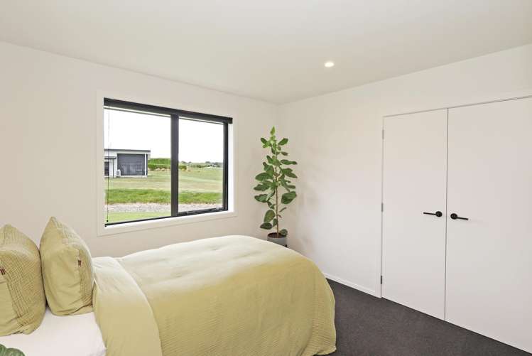 25 Glenda Place Seaward Bush_21