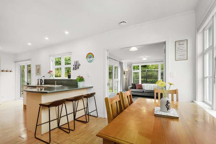 8 Lees Grove Wainuiomata_5