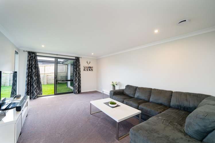 199 Ballintoy Park Drive Welcome Bay_7