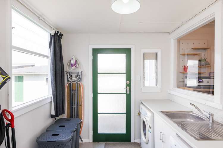 958 Tremaine Avenue Roslyn_12