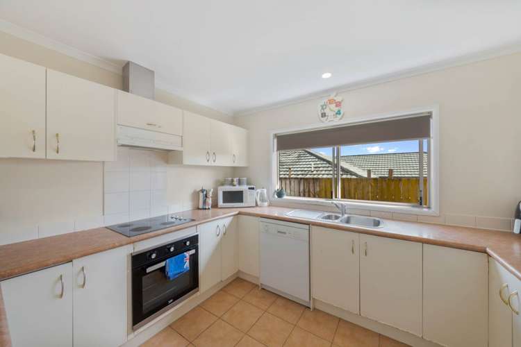 8 Derryveagh Lane Manurewa_10