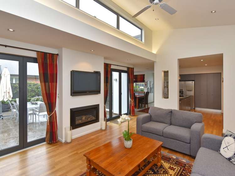 19 Springbrook Lane Northwood_5