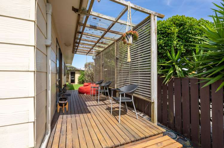 11 Simcox Street Otaki Beach_6