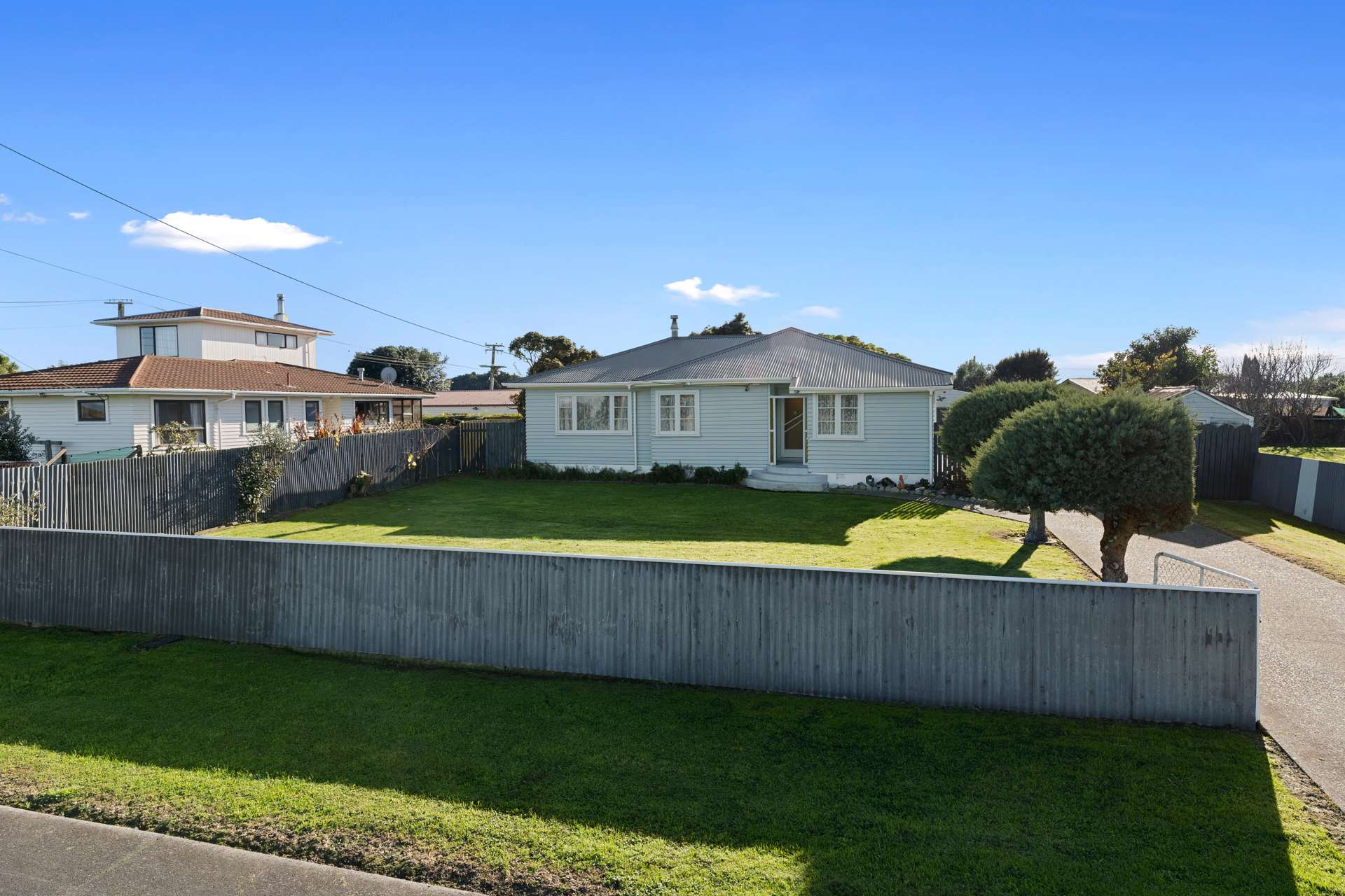 2 Kiharoa Street Otaki Beach_0