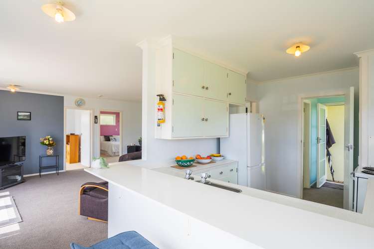 11 Adrian Grove Waikanae Beach_10