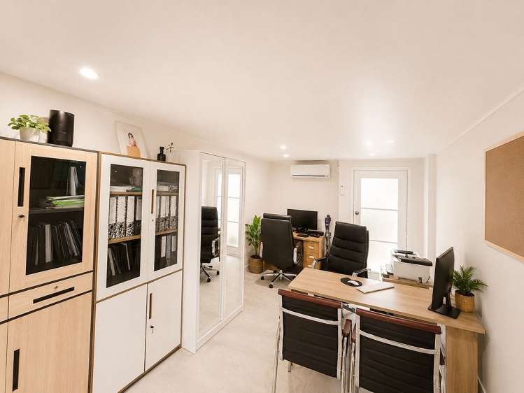 2/4 Ray Small Drive Papakura_9