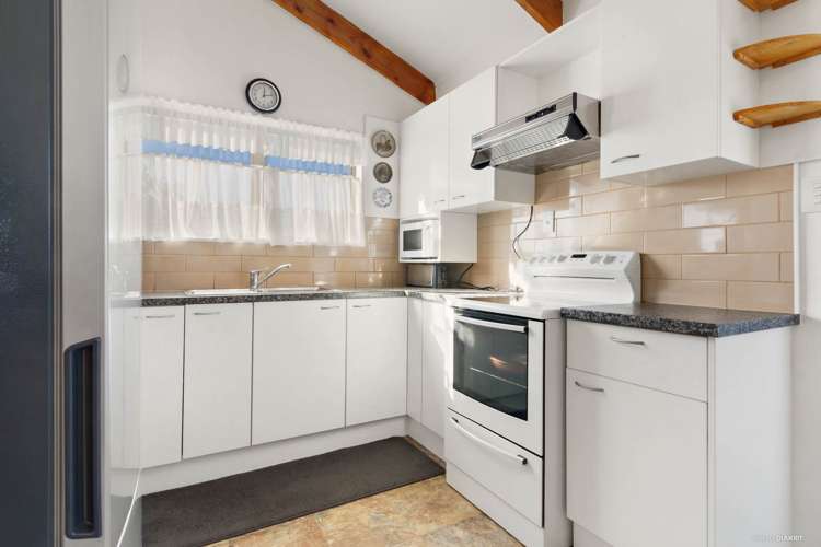 2/692 Te Atatu Road Te Atatu Peninsula_5