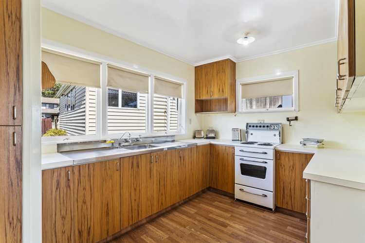29 Hawke Crescent Beachlands_9