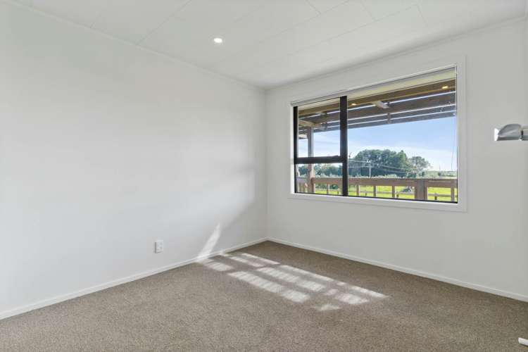 140 Batty Road Kingseat_18