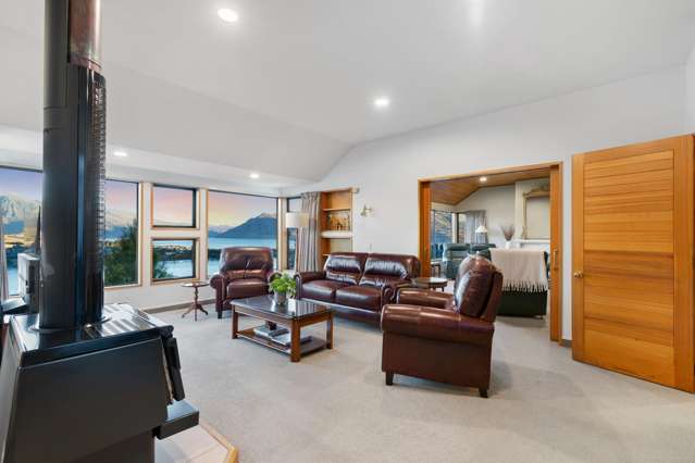 4 Peregrine Place Queenstown Hill_3