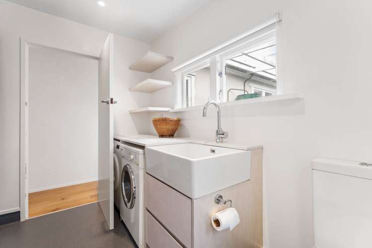 6 Young Street Mahurangi East_18