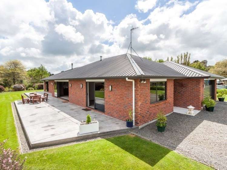 17 Cemetery Road Sanson_28