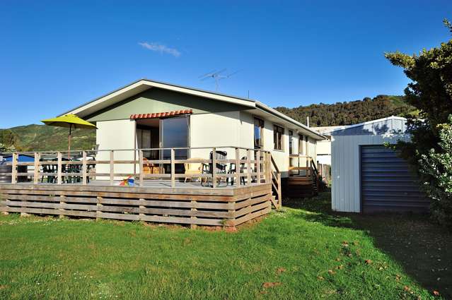 159 Newcastle Street Mahia_1