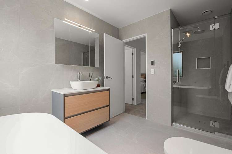 61 Riukiuta Avenue Three Kings_19