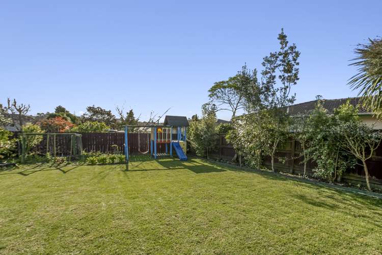 17 Seabrook Avenue New Lynn_13